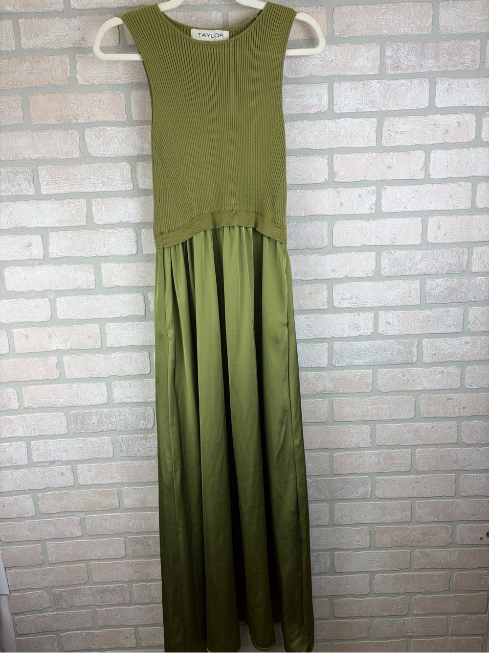 Taylor Olive Ribbed Knit Sleeveless Top And Satin Bottom Dress With Pockets